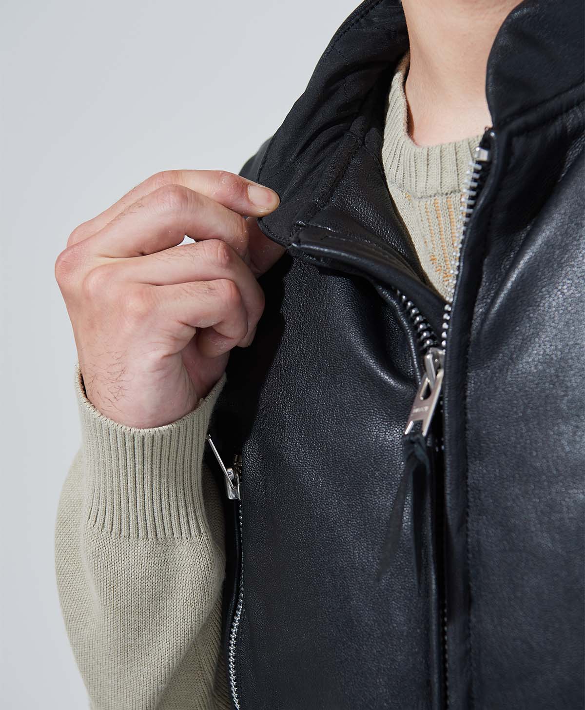 RIDERS DOWN VEST