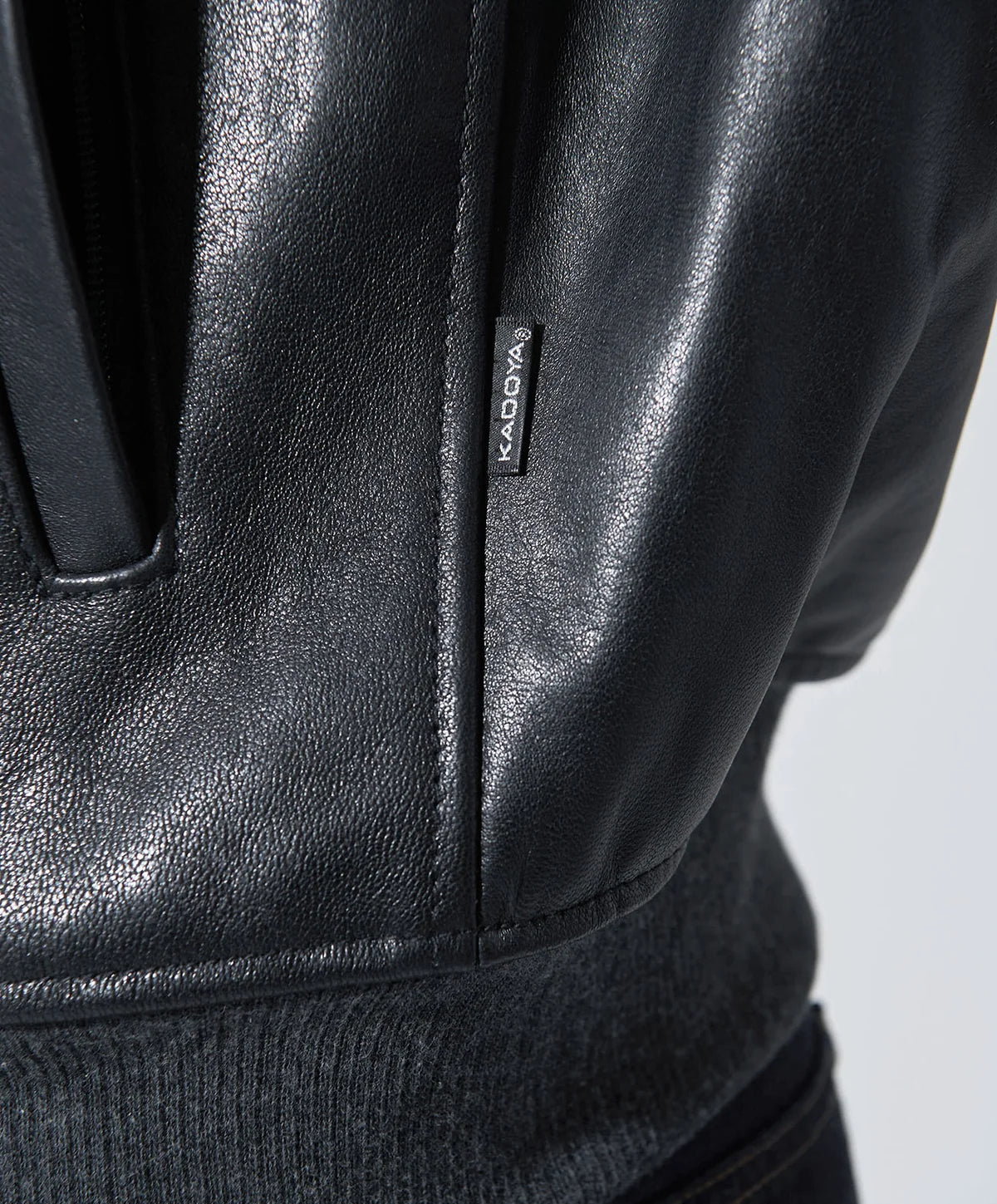 R237 BOMBER JACKET